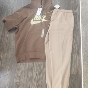 BWT Nike Sportswear Club Fleece Joggers Sweatpants Set Men's X-Large Tan Logo